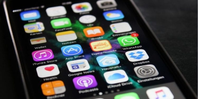 Z tych aplikacji korzystają polscy politycy. Służby sprawdzą ich telefony?