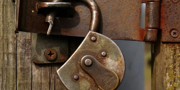 Zarządca escape roomu w Koszalinie usłyszał zarzuty