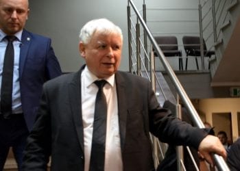 Taśmy Kaczyńskiego. Prezes PiS pytał o dziurawe spodnie tłumaczki