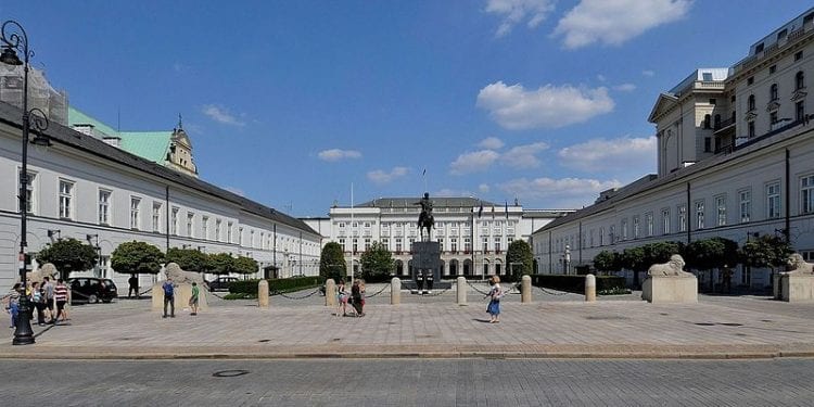 Stefan W. chciał się wedrzeć do Pałacu Prezydenckiego? Reakcja SOP