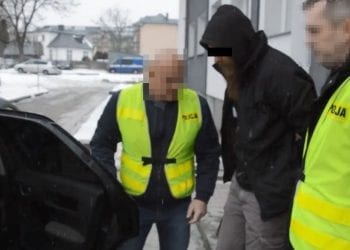 Nie żyje brutalnie pobity mężczyzna. Skatowali go, bo ochlapał ich błotem