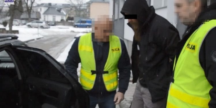 Nie żyje brutalnie pobity mężczyzna. Skatowali go, bo ochlapał ich błotem