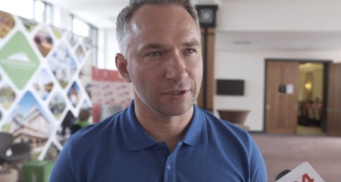 Rafał Patyra miał wypadek. Dziennikarz TVP po operacji