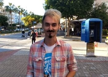 Zrównali z ziemią polskiego YouTuber’a. Myśleli, że jest… islamistą