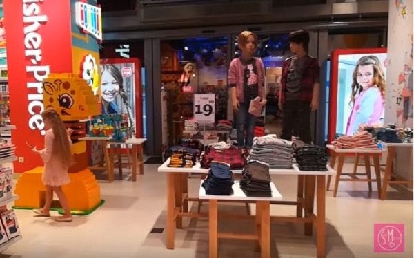 Ojciec kupił synowi kurtkę w Smyku. W kapturze znalazł „niespodziankę”