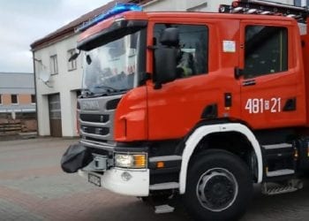 Podejrzana przesyłka na poczcie. Z paczki wyciekła dziwna substancja