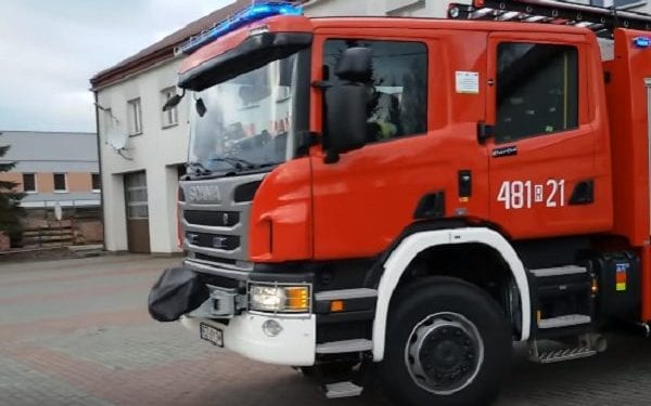 Podejrzana przesyłka na poczcie. Z paczki wyciekła dziwna substancja