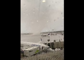 Polscy piłkarze utknęli w Turcji. Trąba powietrzna na lotnisku