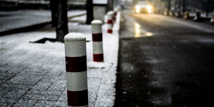 Poznań: 7-latek w samej piżamie błąkał się po ulicy. Wszystko przez pijanego wujka