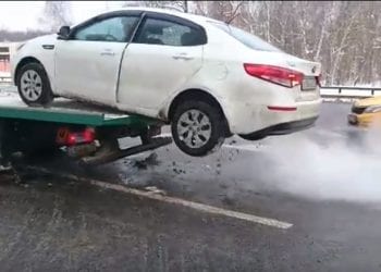 Zjechał z lawety i uciekł. Nagranie podbija sieć!