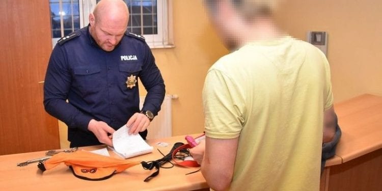 Znieważył pomnik Jana Pawła II. 38-latek w rękach policji [FOTO]