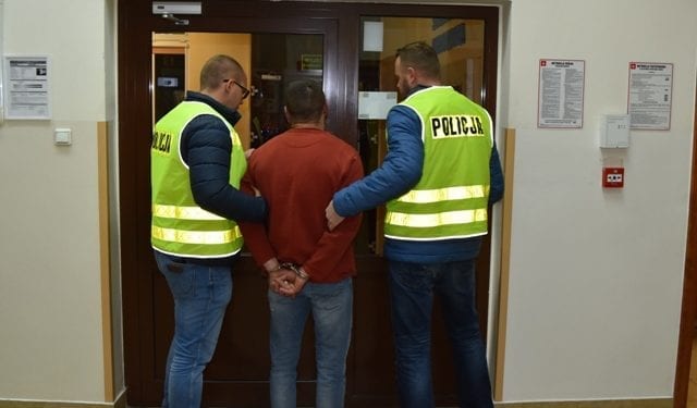 Śrem: Mąż podpalił żonę na ulicy. Pomogła piesza