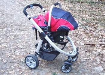 Matka pobiła na spacerze miesięczne dziecko. Była pijana