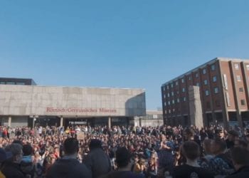 Tysiące Niemców wyszło na ulicę przeciwko ACTA 2!