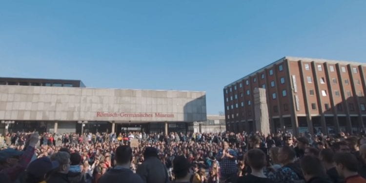 Tysiące Niemców wyszło na ulicę przeciwko ACTA 2!