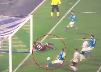 Co za pudło Milika. Polak nie trafił do pustej bramki [WIDEO]