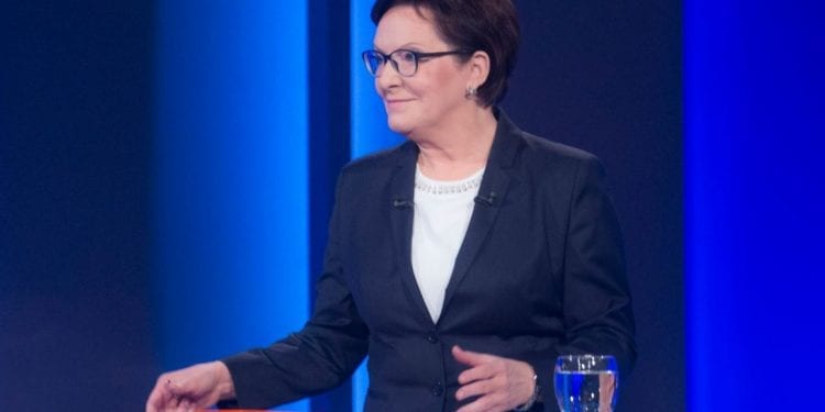 Internauci drwią z Ewy Kopacz. Zalew memów