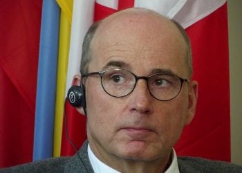 Ujawniono nieznany list Rokity do Geremka. „Metodyczne niszczenie archiwów MSW”