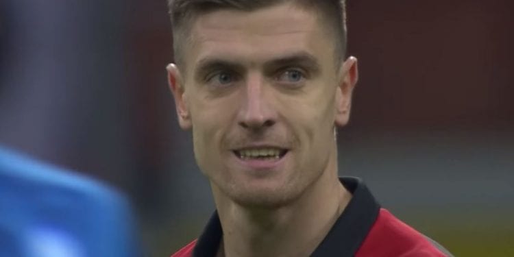 Piątek strzela gole, ale nie gra do końca meczu. O co chodzi?