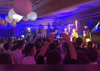 Paweł Domagała zagrał na… studniówce. Muzyk zaskoczył uczniów