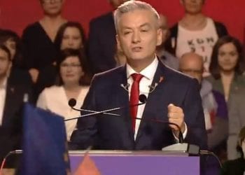 Biedroń pytany, kto finansuje partię Wiosna. Unika odpowiedzi?