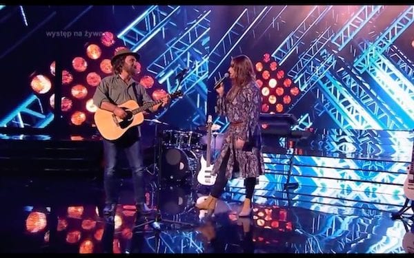 Niezwykły występ w programie „Twoja Twarz Brzmi Znajomo”. Gwiazdorzy poprzedniej edycji zaśpiewali „Shallow” [WIDEO]