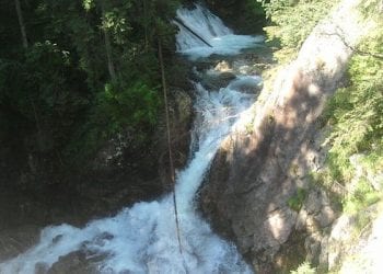 Tragedia na trasie do Morskiego Oka. Ciało mężczyzny wyłowione przy Wodogrzmotach Mickiewicza