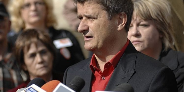 Biedroń apelował, a Palikot przekaże pieniądze na partię Wiosna