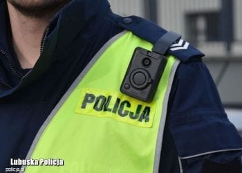 Kamery na policyjnych mundurach. Jak będzie wyglądała interwencja?