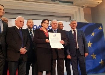 Zaskakujące wyniki sondażu. Koalicja Europejska remisuje z PiS