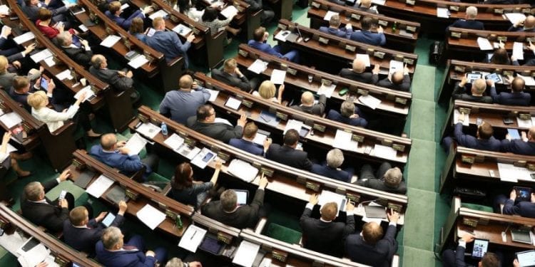 Najnowszy sondaż IBRiS. Przedstawiciele jednej z partii oburzeni