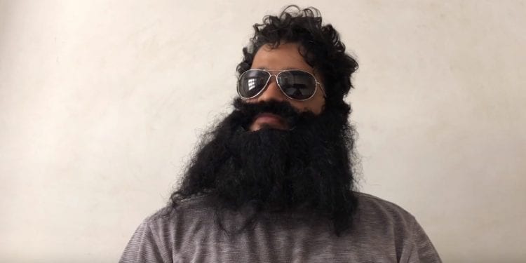 Chce pozwać rodziców za to, że… się urodził