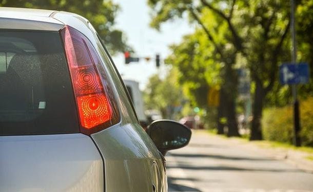 Ciekawy sondaż. Polacy wskazali, od którego polityka kupiliby samochód