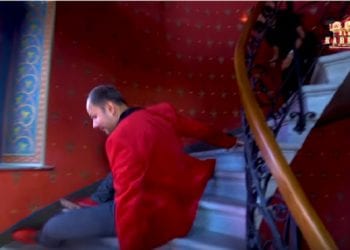 Sławomir spadł ze schodów. Kajra nie mogła powstrzymać śmiechu [WIDEO]