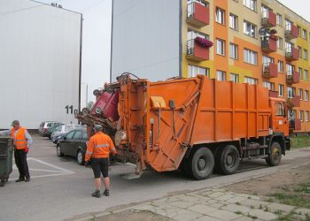 Makabryczne odkrycie w śmieciarce. Znaleziono zwłoki mężczyzny