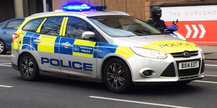 Tajemnicze pakunki na lotnisku w Londynie. Wewnątrz materiały wybuchowe!