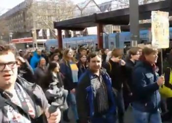 Fala protestów w Niemczech! Ludzie wychodzą na ulicę przeciwko ACTA 2