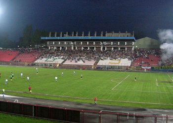 Skandal po meczu polskiej pierwszej ligi. Chuligani zaatakowali autokar