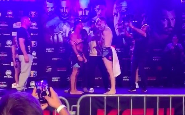 Parke odepchnął Mańkowskiego podczas ważenia. Emocje wzięły górę? [WIDEO]