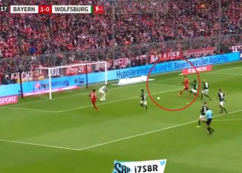 Lewandowski strzela dwa gole i zapisuje się w historii Bundesligi!