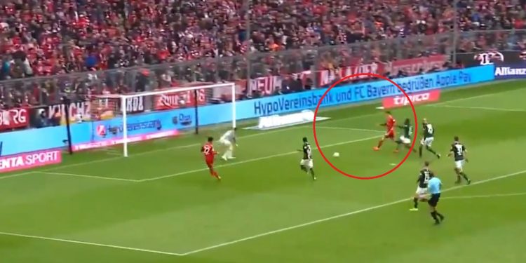 Lewandowski strzela dwa gole i zapisuje się w historii Bundesligi!