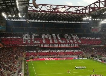 Krzysztof Piątek i jego koledzy z Milanu mogą grać na nowym stadionie