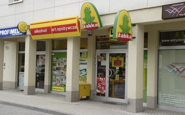 Sklepy Żabka mogą działać jako placówki pocztowe