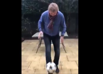 Zbigniew Boniek wciąż jest w świetnej formie. Pokazał, ile zrobi żonglerek