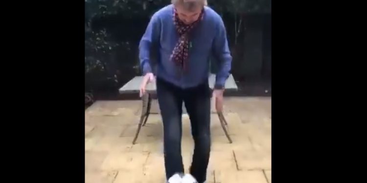 Zbigniew Boniek wciąż jest w świetnej formie. Pokazał, ile zrobi żonglerek