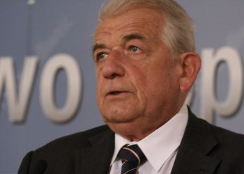 Senat przyjął uchwałę w 10. rocznicę śmierci prof. Zbigniewa Religi