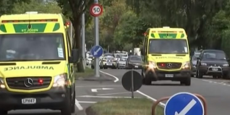 Nowa Zelandia: Kilkadziesiąt ofiar zamachu na meczety. Sprawca transmitował atak na żywo w Internecie