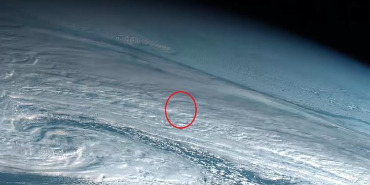 Wielka eksplozja meteorytu nad Morzem Beringa. NASA ujawnia szczegóły zdarzenia