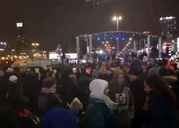 Feministki zorganizowały dyskotekę na Rondzie Dmowskiego. Stanowski nie wytrzymał