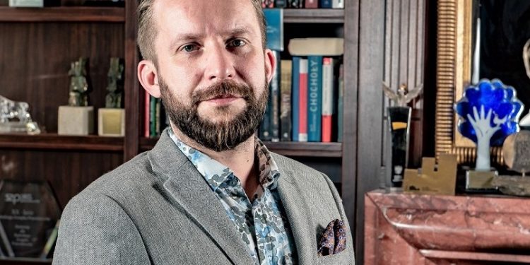 J. Gontarek (Lewiatan): Praca w budżetówce to dobry wstęp do biznesu i większych pieniędzy